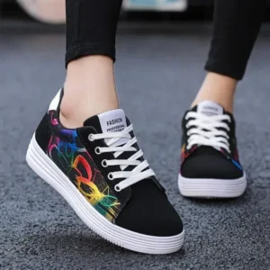 Cupcarrom Men Fashion Graffiti Pattern Lightweight Canvas Sneakers