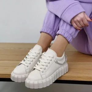 Cupcarrom Fashion Metal Chain Front Lace Up Platform Sneakers